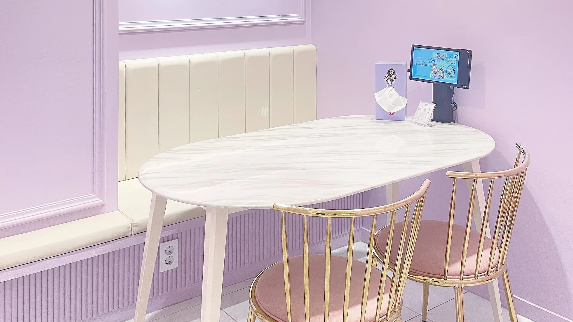dining interior image 3